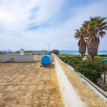 Holiday home Lia Di Fronte Al Mare Torre Lapillo